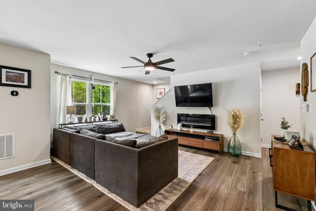 Image 11 of property listing at 11 TEATREE LN, Elkton, MD 21921