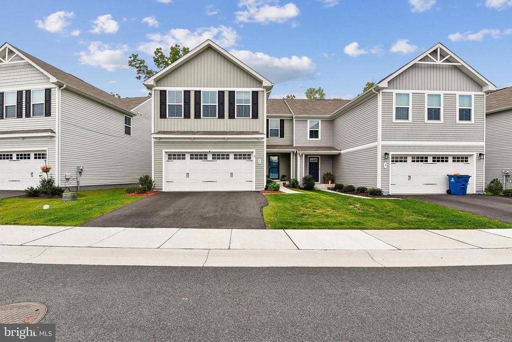 Image 2 of property listing at 11 TEATREE LN, Elkton, MD 21921