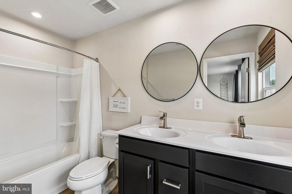 Image 25 of property listing at 11 TEATREE LN, Elkton, MD 21921