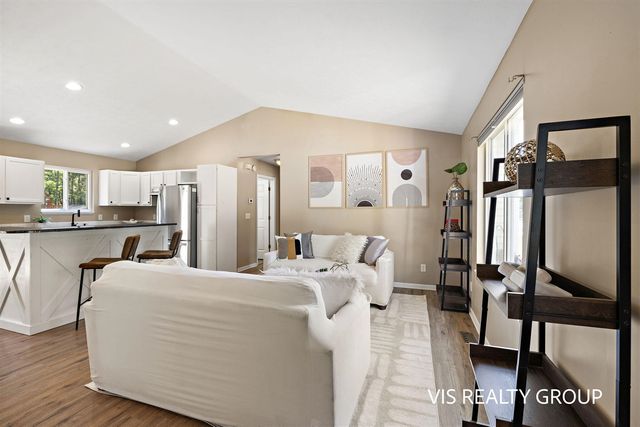 4639 Pine Hollow Road, Muskegon, MI 49442