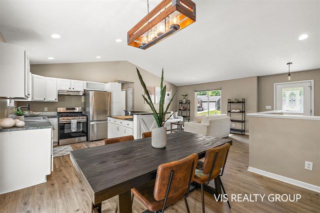 4639 Pine Hollow Road, Muskegon, MI 49442