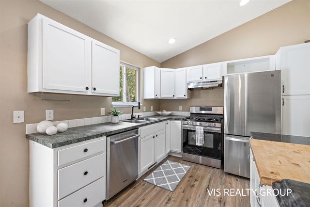 4639 Pine Hollow Road, Muskegon, MI 49442