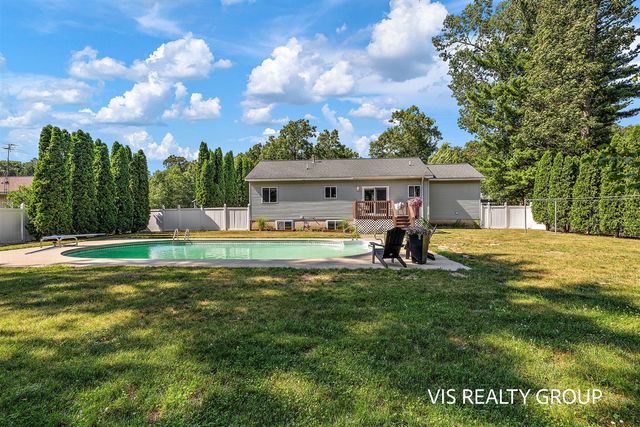 4639 Pine Hollow Road, Muskegon, MI 49442