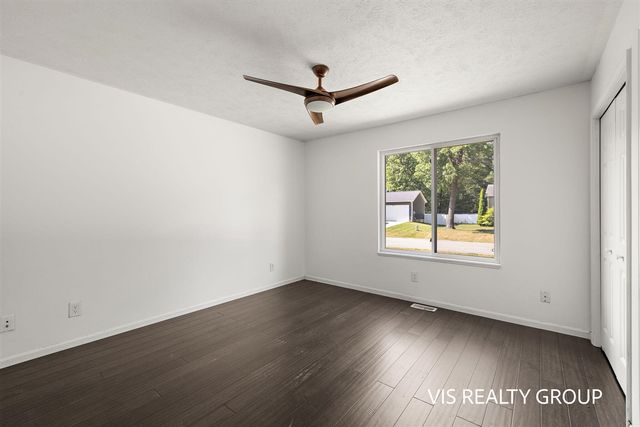 4639 Pine Hollow Road, Muskegon, MI 49442