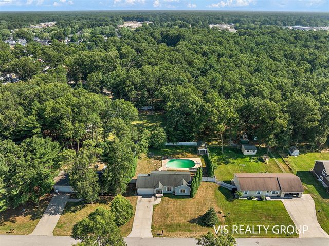 4639 Pine Hollow Road, Muskegon, MI 49442