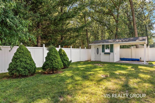 4639 Pine Hollow Road, Muskegon, MI 49442