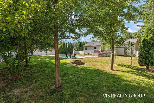 4639 Pine Hollow Road, Muskegon, MI 49442