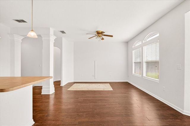 1742 Barlow Trl, Corpus Christi, TX 78410