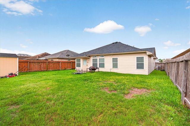 1742 Barlow Trl, Corpus Christi, TX 78410