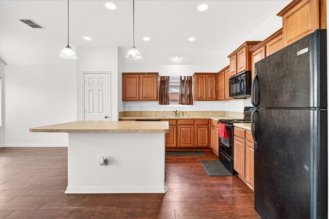 1742 Barlow Trl, Corpus Christi, TX 78410