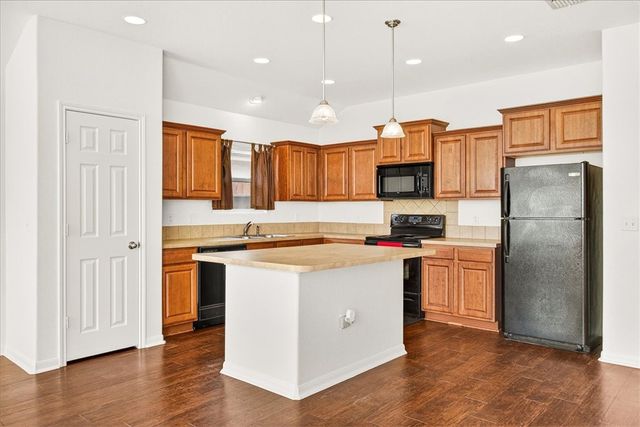 1742 Barlow Trl, Corpus Christi, TX 78410