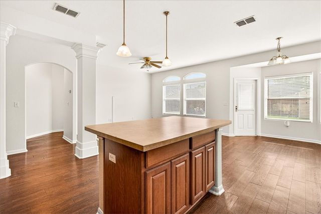 1742 Barlow Trl, Corpus Christi, TX 78410
