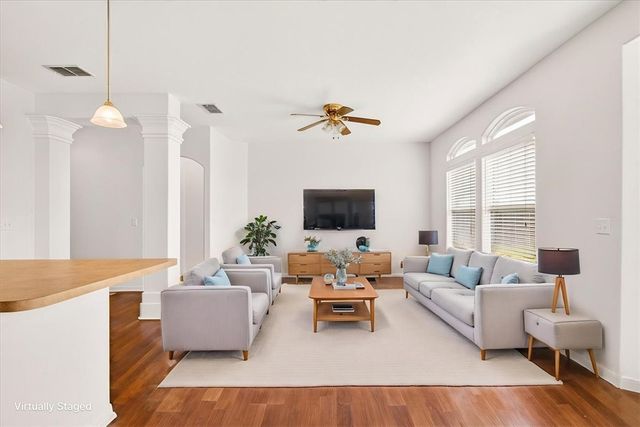 1742 Barlow Trl, Corpus Christi, TX 78410