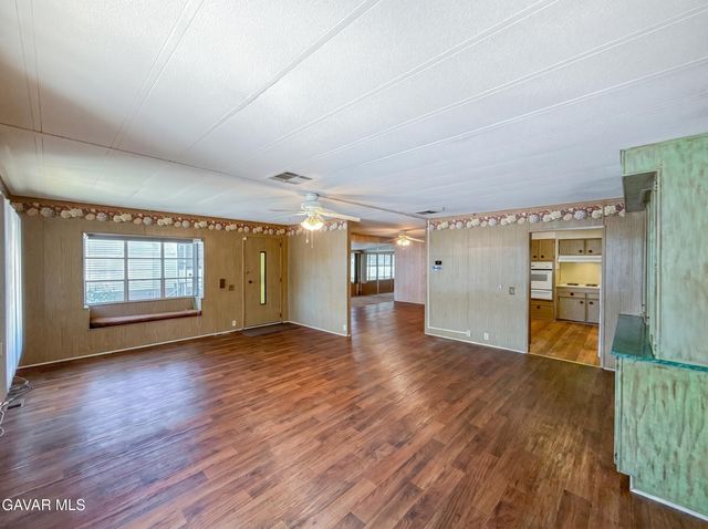 2550 E Avenue I Spc 40, Lancaster, CA 93535