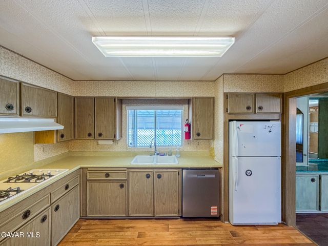 2550 E Avenue I Spc 40, Lancaster, CA 93535