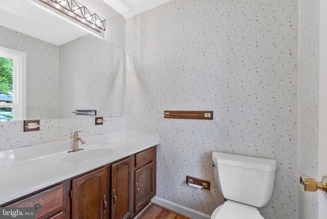 4613 FILLINGAME DR, Chantilly, VA 20151