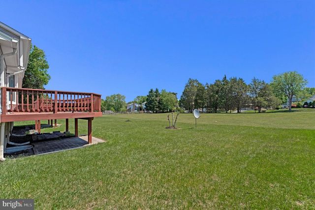 4613 FILLINGAME DR, Chantilly, VA 20151