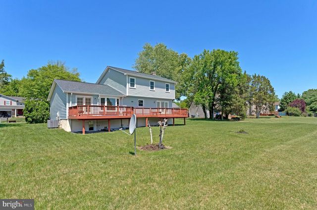 4613 FILLINGAME DR, Chantilly, VA 20151