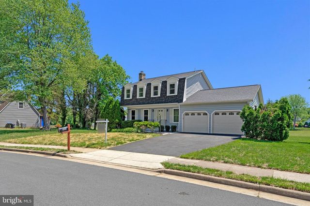 4613 FILLINGAME DR, Chantilly, VA 20151