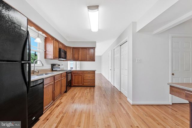 4613 FILLINGAME DR, Chantilly, VA 20151