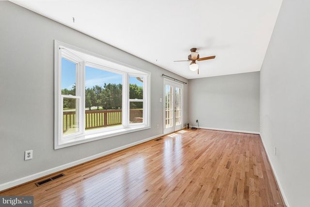 4613 FILLINGAME DR, Chantilly, VA 20151