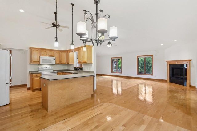 1233 W Sherman Avenue, Fort Atkinson, WI 53538