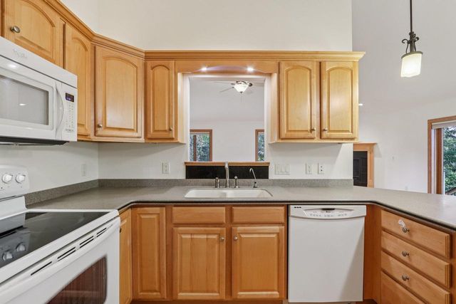 1233 W Sherman Avenue, Fort Atkinson, WI 53538