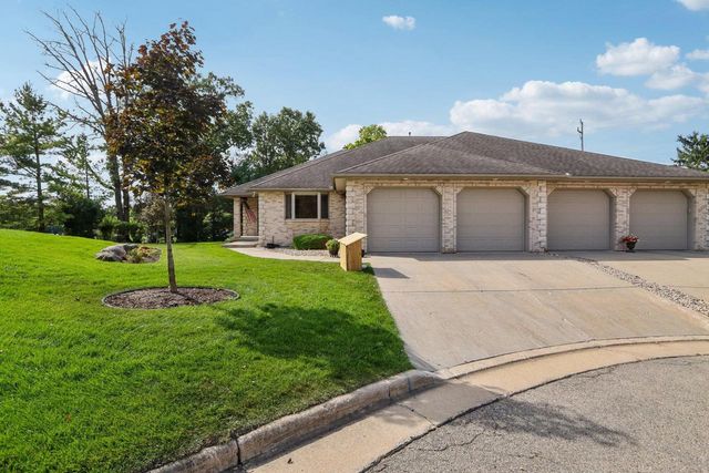 1233 W Sherman Avenue, Fort Atkinson, WI 53538