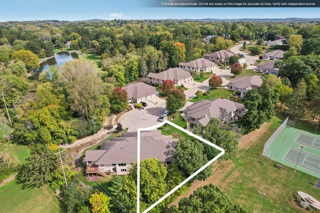 1233 W Sherman Avenue, Fort Atkinson, WI 53538