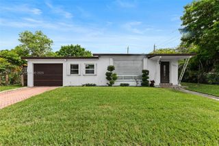7201 Hayes St, Hollywood, FL 33024