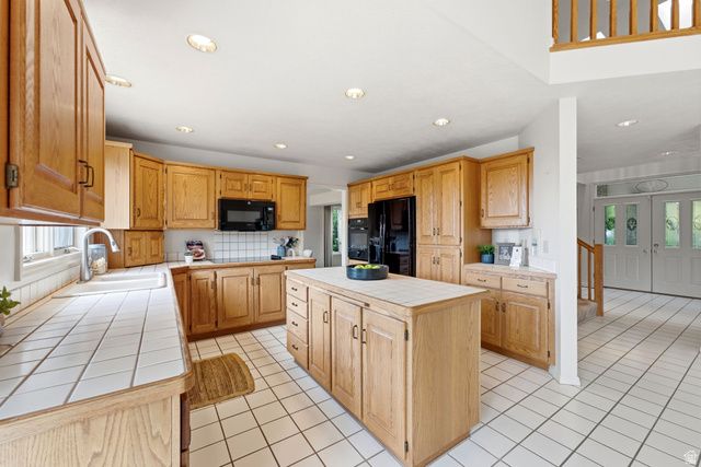 923 W WILSHIRE CT, Farmington, UT 84025