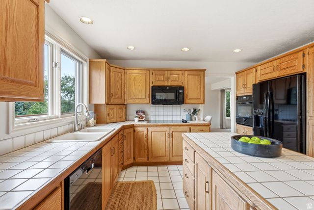 923 W WILSHIRE CT, Farmington, UT 84025