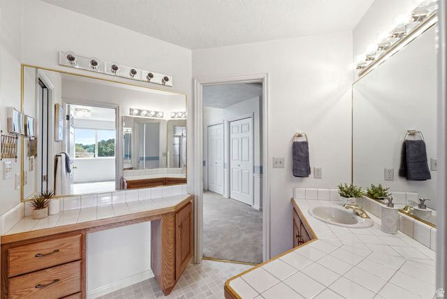 923 W WILSHIRE CT, Farmington, UT 84025