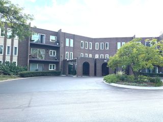 1500 Sandstone Drive 307, Wheeling, IL 60090