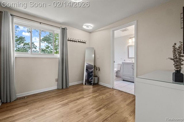 1916 Squirrel Valley Drive, Bloomfield Hills, MI 48304