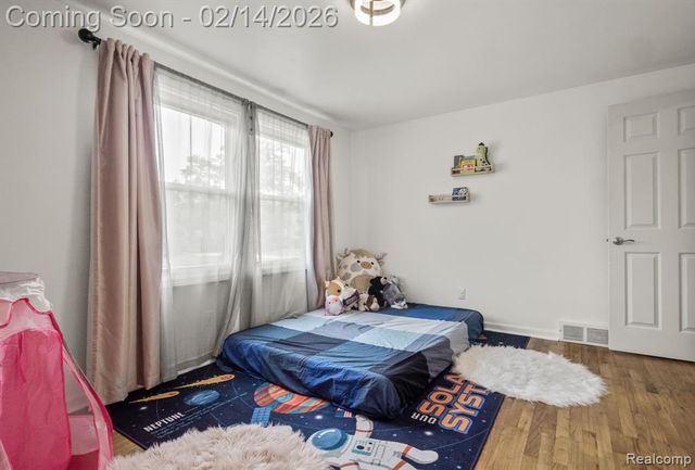 1916 Squirrel Valley Drive, Bloomfield Hills, MI 48304