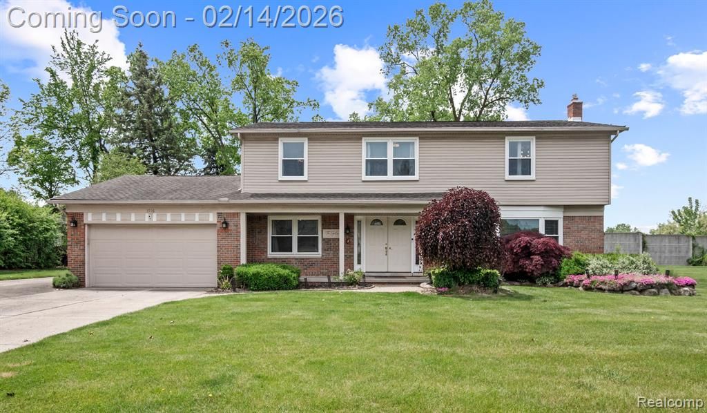 1916 Squirrel Valley Drive, Bloomfield Hills, MI 48304