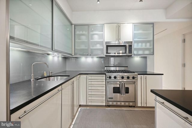 1612 16th St NW Apt 1, Washington, DC 20009