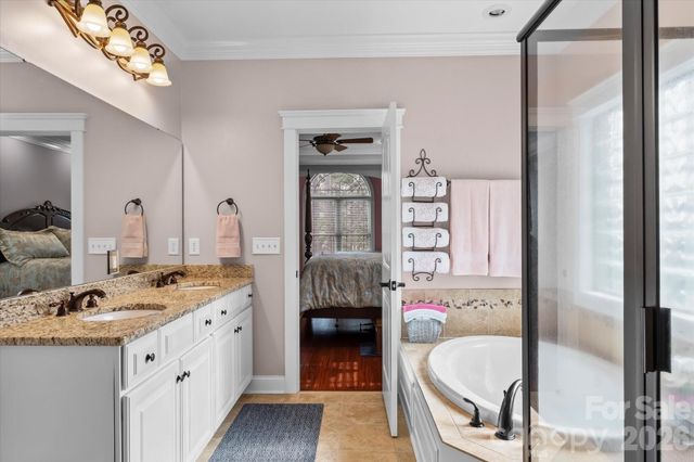 170 Kenway Loop, Mooresville, NC 28117