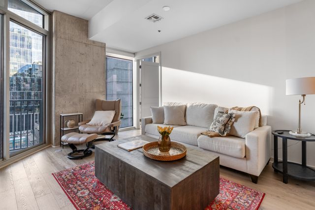 301 Demonbreun St Unit 1410, Nashville, TN 37201