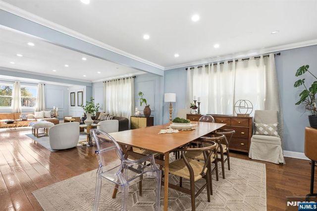 301 Roosevelt Avenue, Hasbrouck Heights, NJ 07604