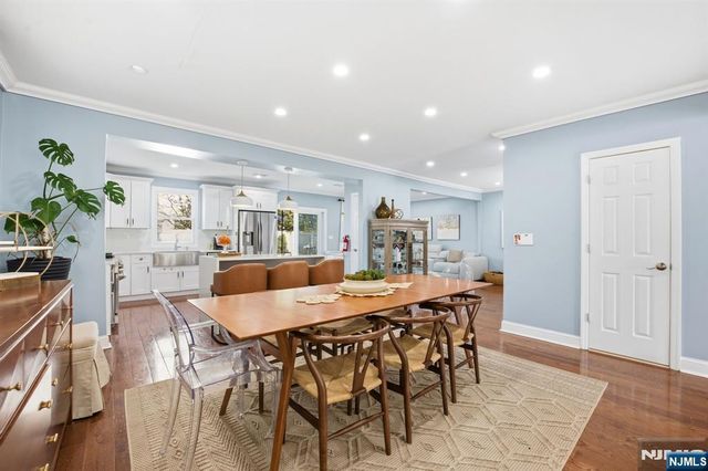 301 Roosevelt Avenue, Hasbrouck Heights, NJ 07604