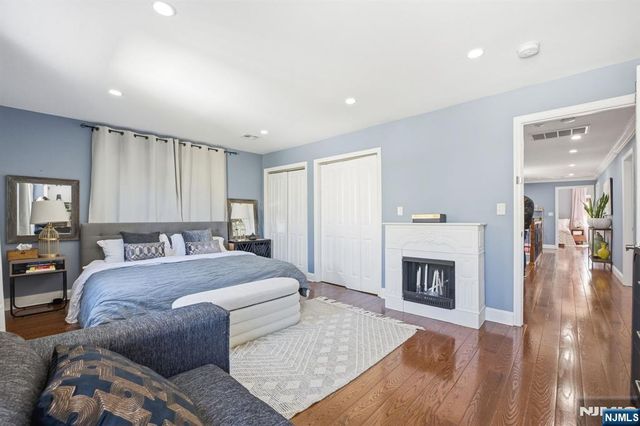 301 Roosevelt Avenue, Hasbrouck Heights, NJ 07604