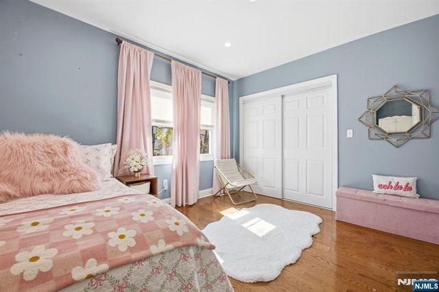 301 Roosevelt Avenue, Hasbrouck Heights, NJ 07604