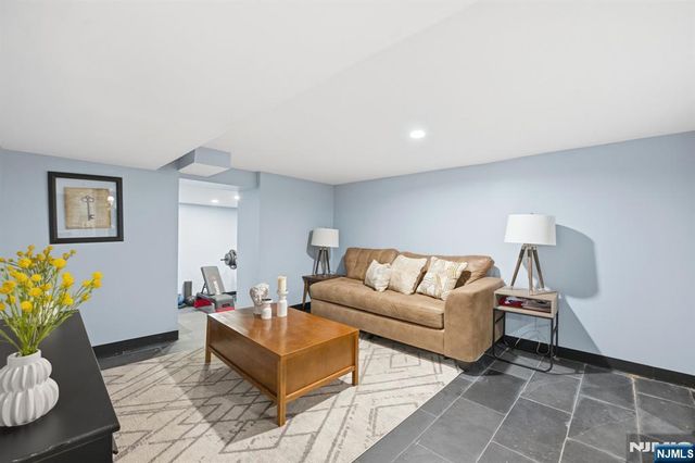 301 Roosevelt Avenue, Hasbrouck Heights, NJ 07604