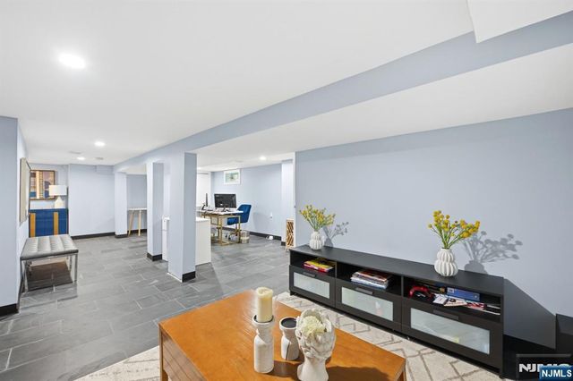 301 Roosevelt Avenue, Hasbrouck Heights, NJ 07604