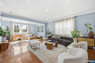 301 Roosevelt Avenue, Hasbrouck Heights, NJ 07604