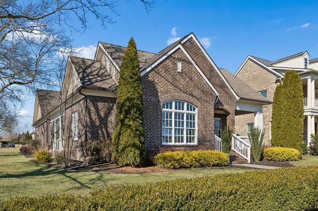 2525 Upper Hollow Rd, Thompsons Station, TN 37179