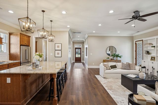 2525 Upper Hollow Rd, Thompsons Station, TN 37179