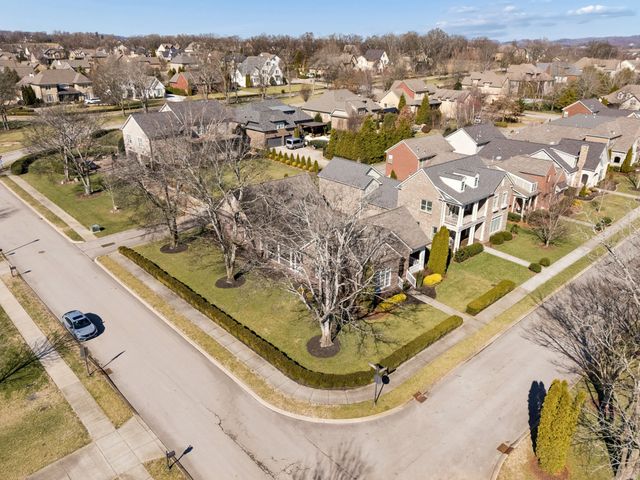 2525 Upper Hollow Rd, Thompsons Station, TN 37179